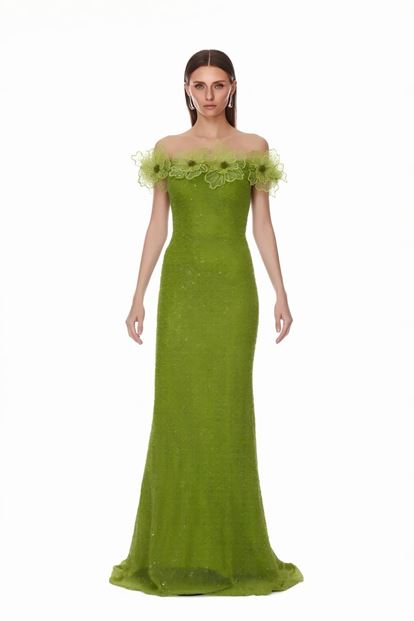 فستان سهرة أخضر تفاحي مزين بالترتر ومطرز بالزهور